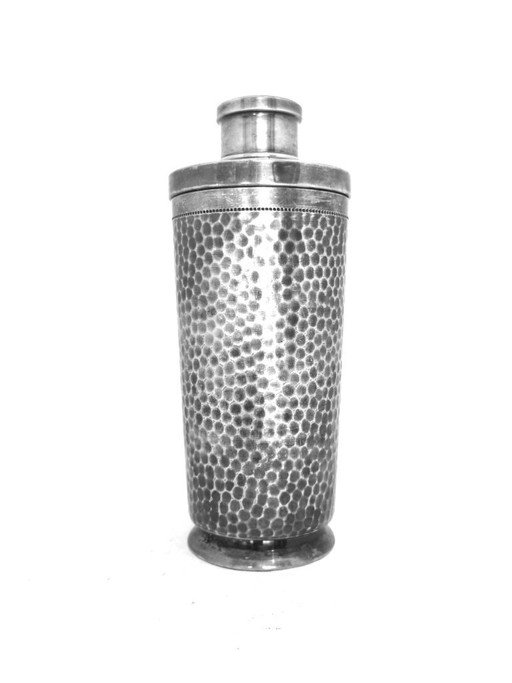 Macabo Cusano Milanino Italia, fino salero martillado por Aldo Tura, diseño de los años 70, chapado en plata.