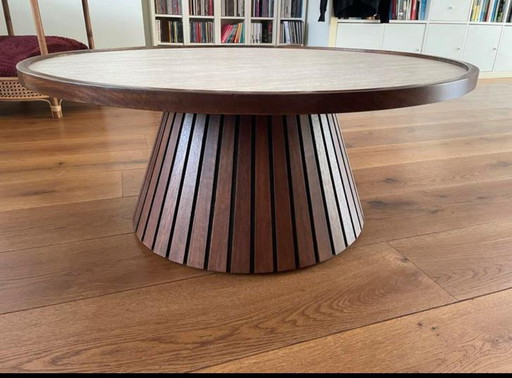 Mesa de centro redonda de madera