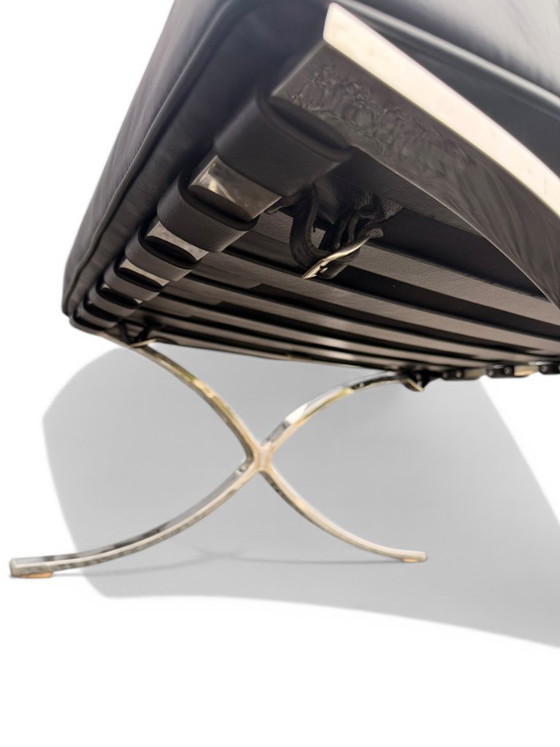 Image 1 of Ottoman Barcelona ORIGINAL Knoll - Design Ludwig Mies van der Rohe - Cuir Noir & Acier Chrome Poli Main