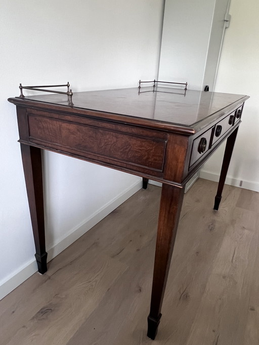 Desk/desk Hekman Furniture