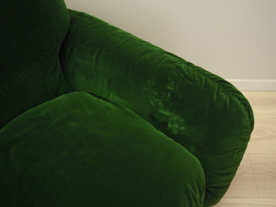 Image 1 of Sofá de terciopelo verde, diseño italiano, años 70, fabricante: Busnelli, diseñador: Arrigo Arrigoni