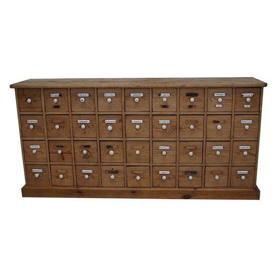 Image 1 of Antiker deutscher Kiefernholz-Apothekerschrank mit Emailleplaketten, 1900er Jahre