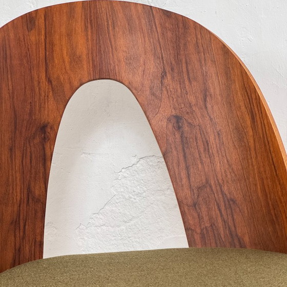 Image 1 of Juego de cuatro sillas de comedor de Antonín Šuman para Tatra Nábytok, años 60 - Totalmente reformadas