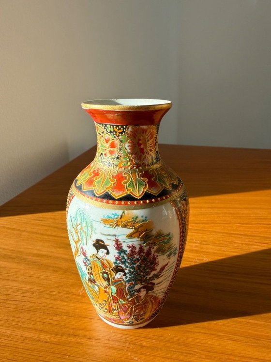 Set di 4 vasi in porcellana stile Satsuma, dipinti a mano con decorazioni dorate, grandi 36 cm – Porcelain (photo 12 of 16)