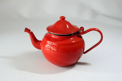 Très belle théière émaillée rouge des années 1950