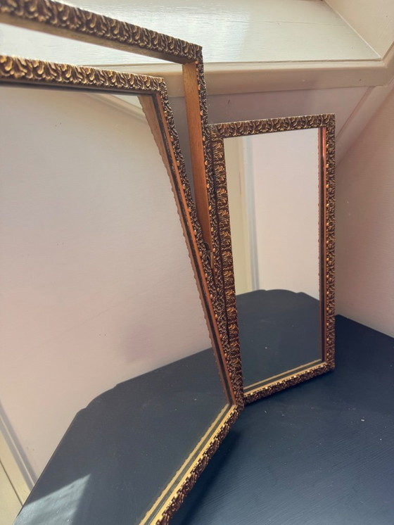 Image 1 of Driedelige Franse spiegel in goudkleurige lijst.
