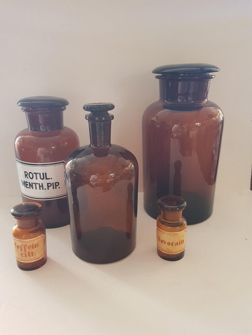 5X Vintage Convolut Pharmacist Bottles