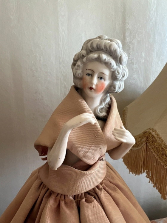 Image 1 of Bambola vintage in porcellana biscuit