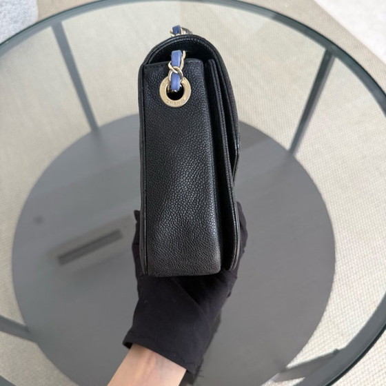 Image 1 of Chanel Coco Curve Cuba - Caviar Medium Negro con herrajes dorados