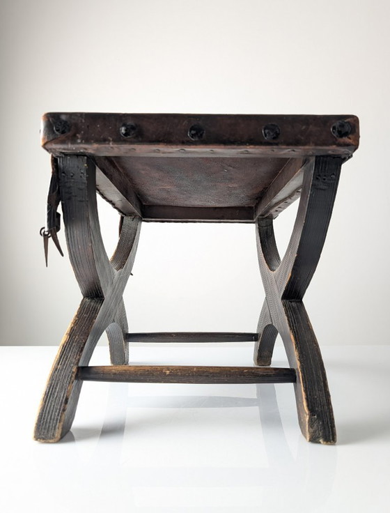 Image 1 of Sgabello curule coloniale spagnolo in pelle e ferro battuto, Messico, anni '40