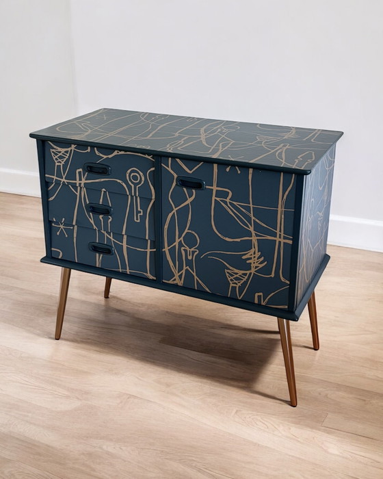 Vintage Sideboard in Blue and Copper – Wood (photo 4 of 9)
