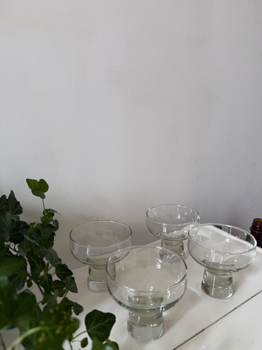 Ensemble de 4 verres à cocktail de style scandinave