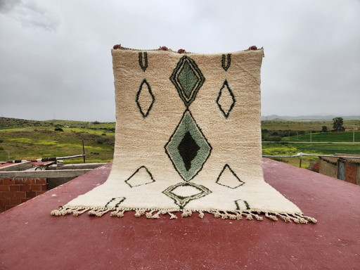 Handcrafted Beni Ouarain Moroccan Rug 300x202cm – Premium Wool Berber Carpet – Ivory with Green Diamond Geometric Design