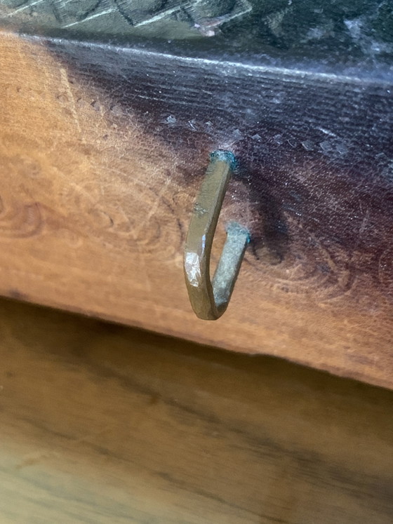 Eccezionale cofanetto antico in cuoio sbalzato, Africa Occidentale — Inizio XX secolo – Oggetti decorativi (photo 17 of 18)