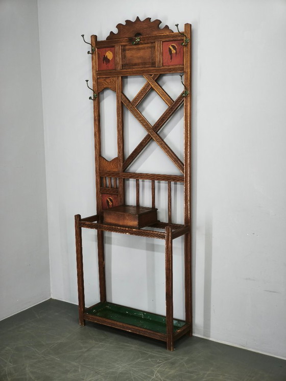 Appendiabiti Arts & Crafts in rovere massiccio, c. 1900, con ganci e portaombrelli, Legno, Metallo, Marrone (foto 14 di 14)
