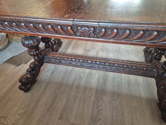 Image 1 of Tavolo da pranzo antico con centrotavola