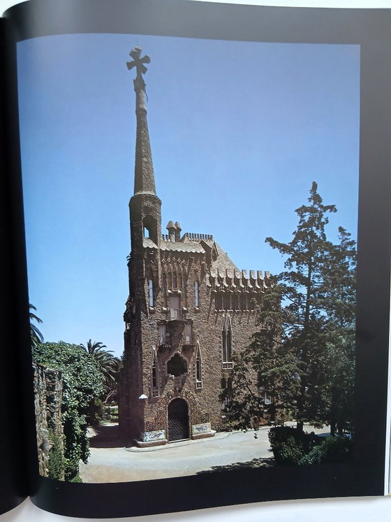 (W040) Bellissimo libro Taschen: Antoni Gaudí – Tutte le opere in 372 fotografie a colori – Libri d'arte (photo 7 of 12)