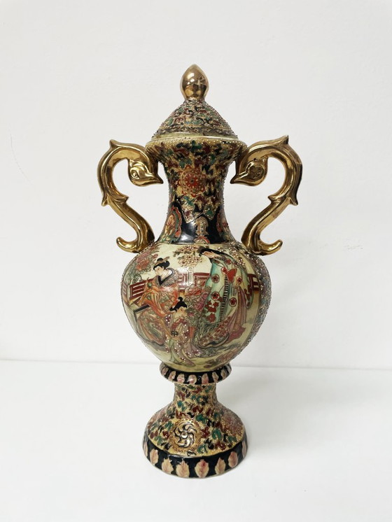 Image 1 of Display vase with Moriage design