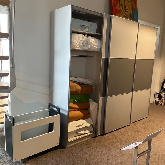 Image 1 of Wandertürschrank