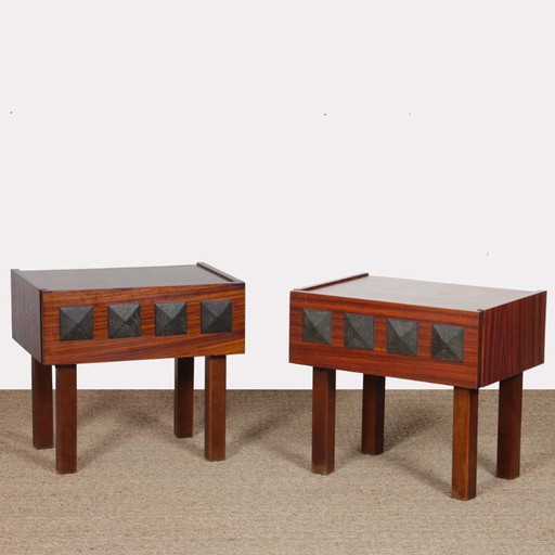 Ein Paar antike hölzerne Nachttische aus den 1960er Jahren