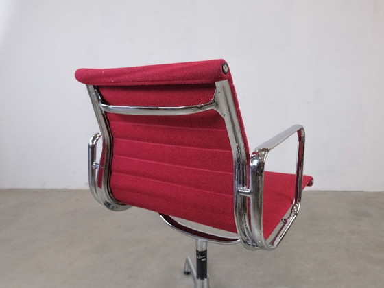 Image 1 of Bürostuhl Charles Eames Alu Chair EA 108, Hopsak, Bordeaux