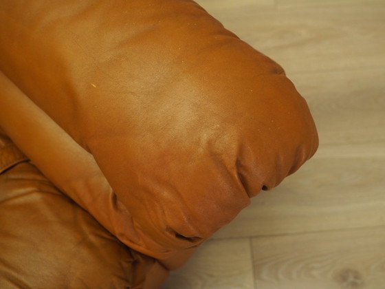 Image 1 of Oranje leren bank, Space Age ontwerp, jaren 1960, productie: Italië