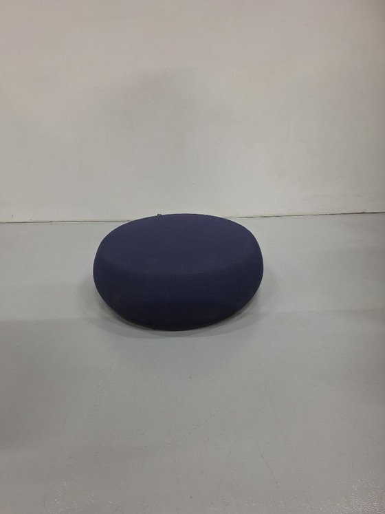 1x Arper Pix Pouf, dunkelblau, 120 cm ø – Hocker & Poufs, Textile (photo 2 of 5)