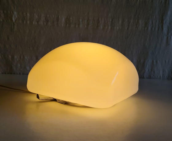 Plafoniera o applique a globo opalino - metà del XX secolo – Plafoniere, Vetro (photo 4 of 8)
