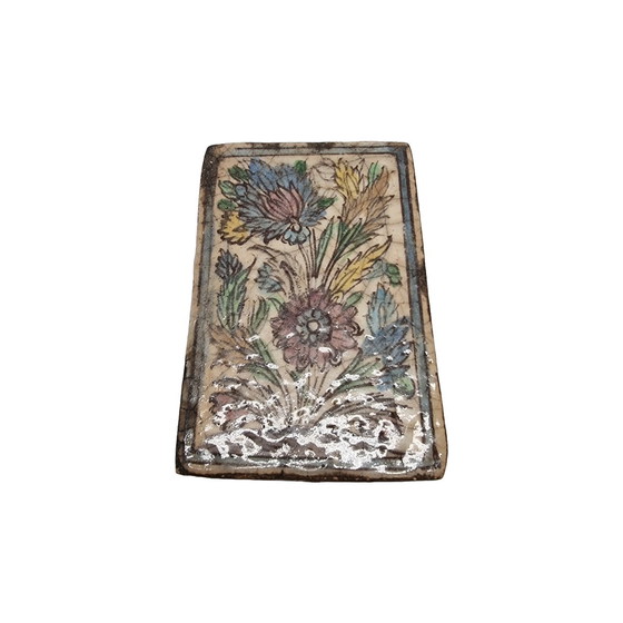 Image 1 of Ancien carreau persan en majolique avec des fleurs, vers 1900