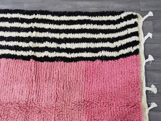 Tapis berbère marocain 270cm x 150cm – Wool, Modern (photo 6 of 7)