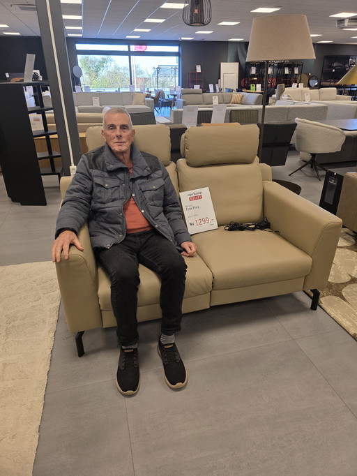 Nuovo divano Montel Full Flex in pelle per 2 persone