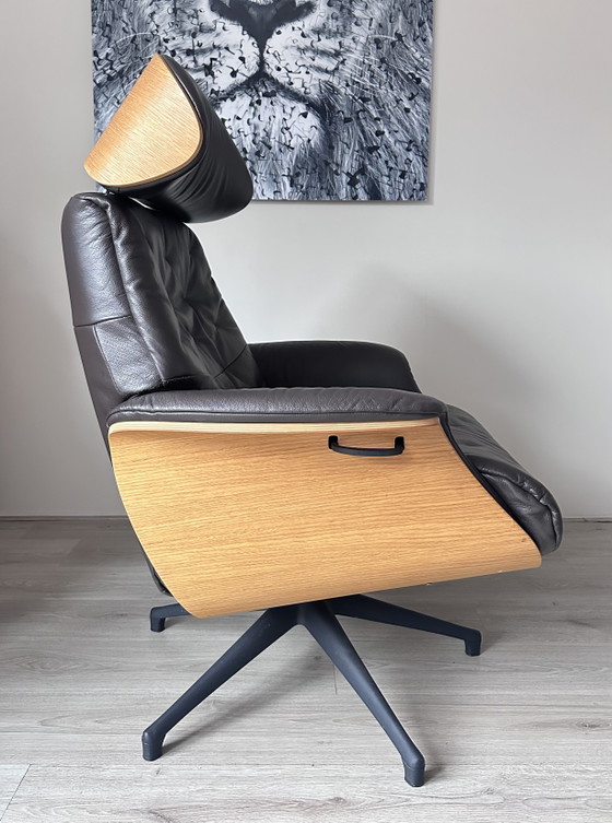 Flexlux ist mit dem Sessel von Hocker Design zufrieden. – Wood, Leather (photo 4 of 10)