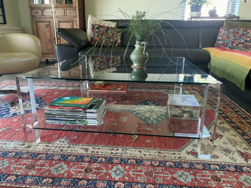 Glass coffee table with Oexi glass