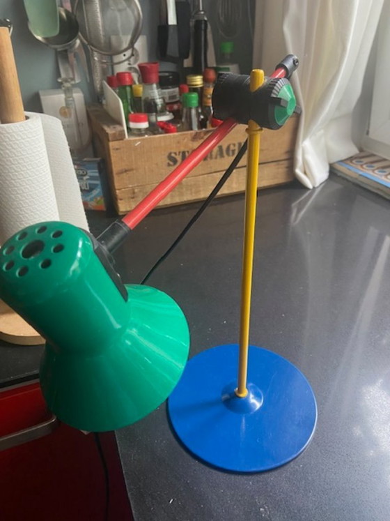 Image 1 of Lampe de bureau imposante Vintage Memphis