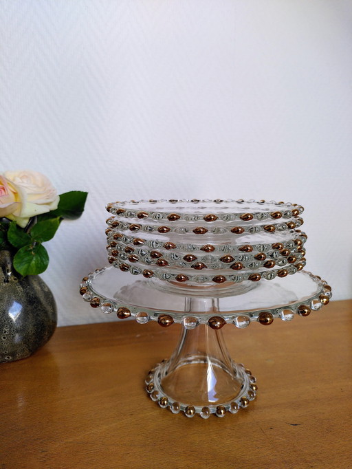 Ensemble Présentoir et Assiettes en Verre Contours Perlés