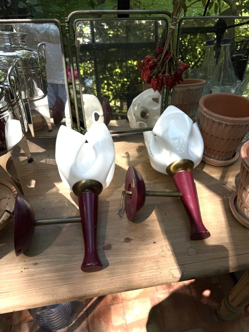 Twee wandlampjes