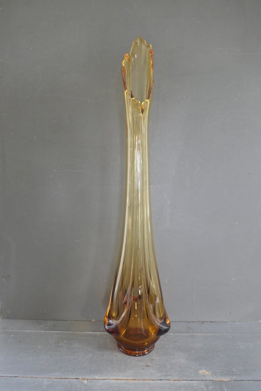 Vaso alto in vetro ambrato d'epoca