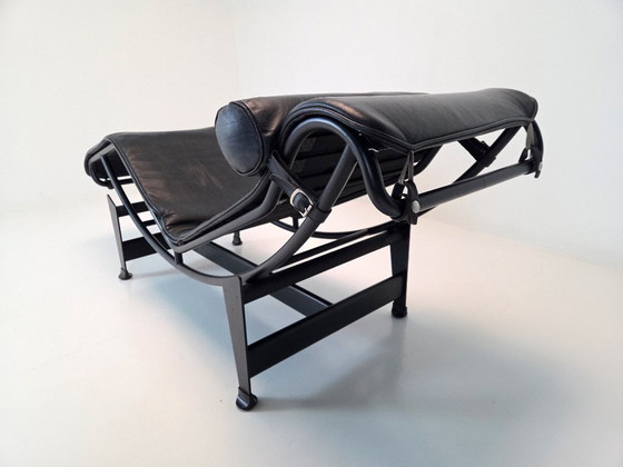 Image 1 of Chaise Longue Cassina LC4 – Le Corbusier, Charlotte Perriand e Pierre Jeanneret