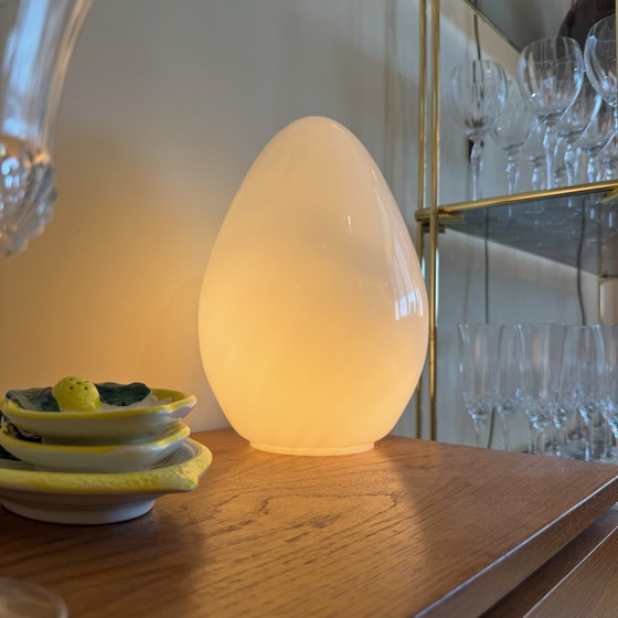 Image 1 of Lampada da tavolo a forma di uovo in vetro di Murano