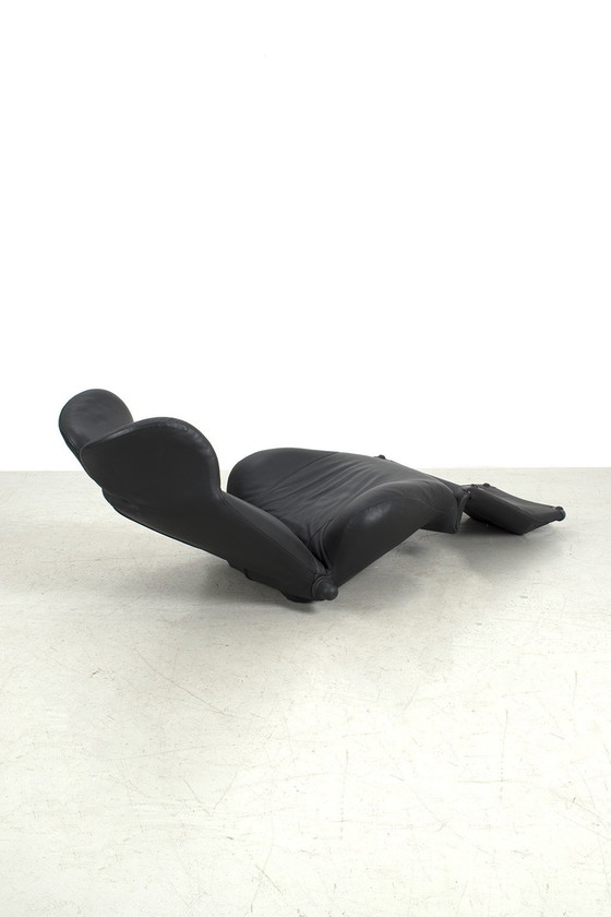 Image 1 of Sillón Cassina Wink en piel negra diseño Toshiyuki Kita