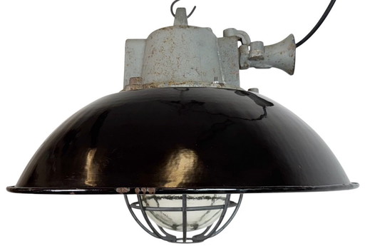Lampada a sospensione industriale a gabbia in ghisa e smalto nero, anni '60