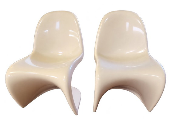 Dos sillas Verner Panton Chair, blancas, Sillas auxiliares, Plástico, Blanco, Design (foto 2 de 7)