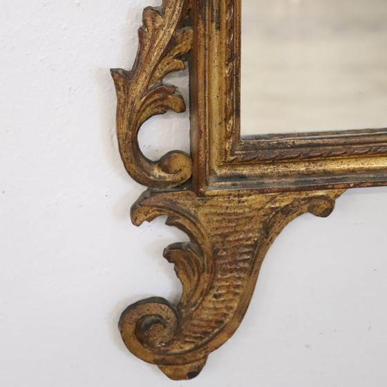 Image 1 of Vergoldeter kleiner Wandspiegel aus Holz, Italien, frühes 20. Jahrhundert