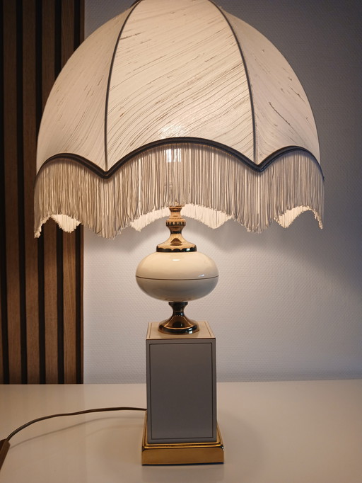 Hi-hat lamp.