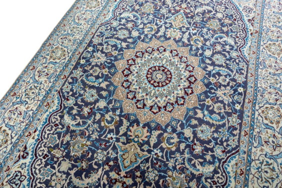 Image 1 of Hand-knotted Nain 9La oriental rug with silk content - 270 x 165 cm