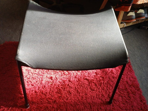 Repose-pieds ottoman moderne vintage par Alf Svensson pour Ljungs Industrier 1950 – hockers en poefs, Iron (photo 2 of 7)