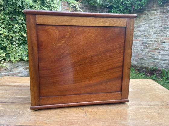 Image 1 of Meuble à volets pour votre bureau Meuble radio art déco 1923 français