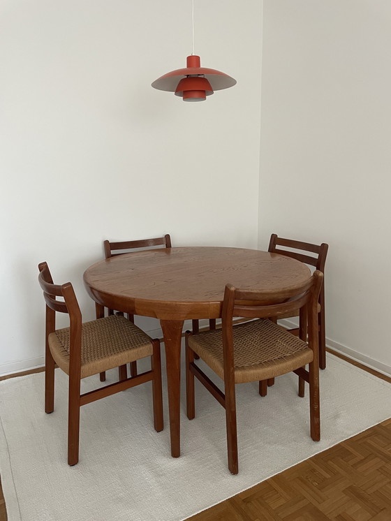 Image 1 of 4 stoelen in mid-century stijl uit de jaren 60, gemaakt van teakhout en riet.