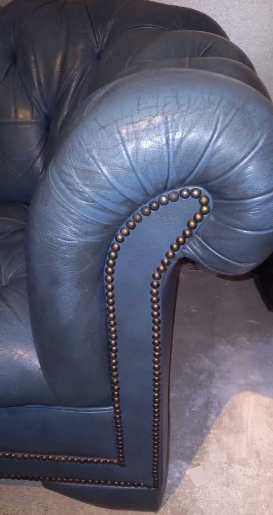 Image 1 of Sillón y reposapiés Chesterfield en turquesa