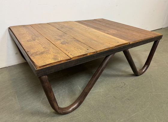 Image 1 of Tavolino da caffè industriale, anni '60